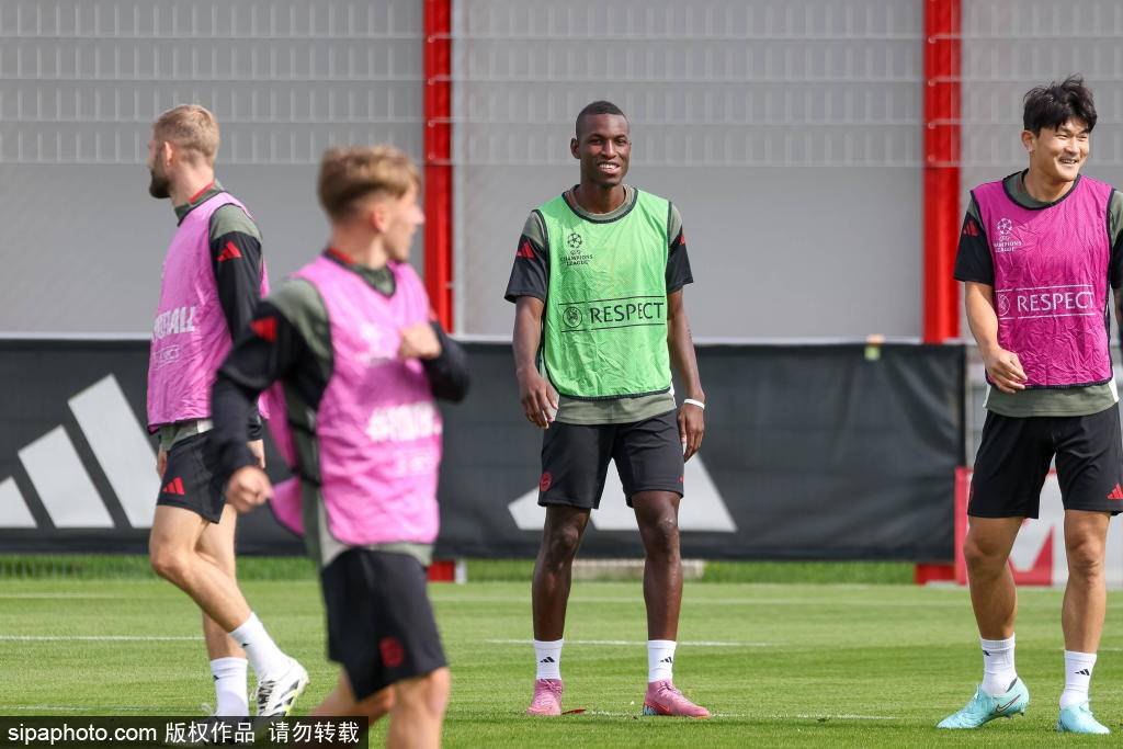 拜仁自12/13赛季后首次以9连胜开局，上次球队豪取三冠王